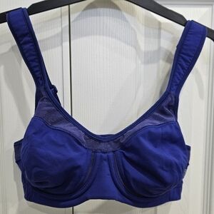 Lululemon Women's Bra- Adjustable, Under Wire size 32D